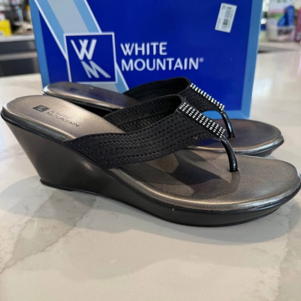 White Mountain Wedge Thong Sandals Women’s 8M Black/Silver Sequins/Rhinestones